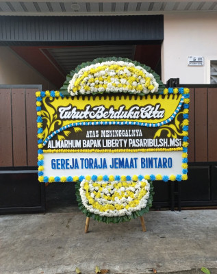 Papan Bunga Duka di Ujan Mas