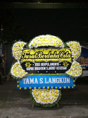 Papan Bunga Duka di Ujan Mas